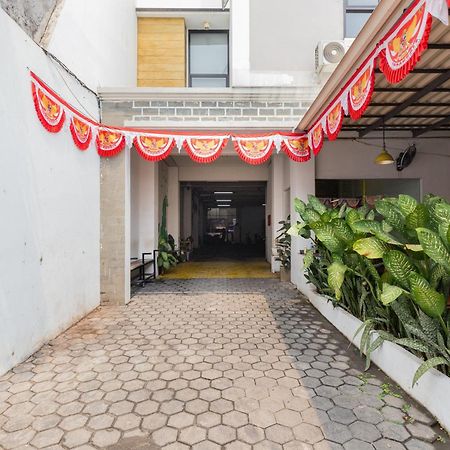 Reddoorz Plus Syariah Near Mall Pondok Indah Dżakarta Zewnętrze zdjęcie